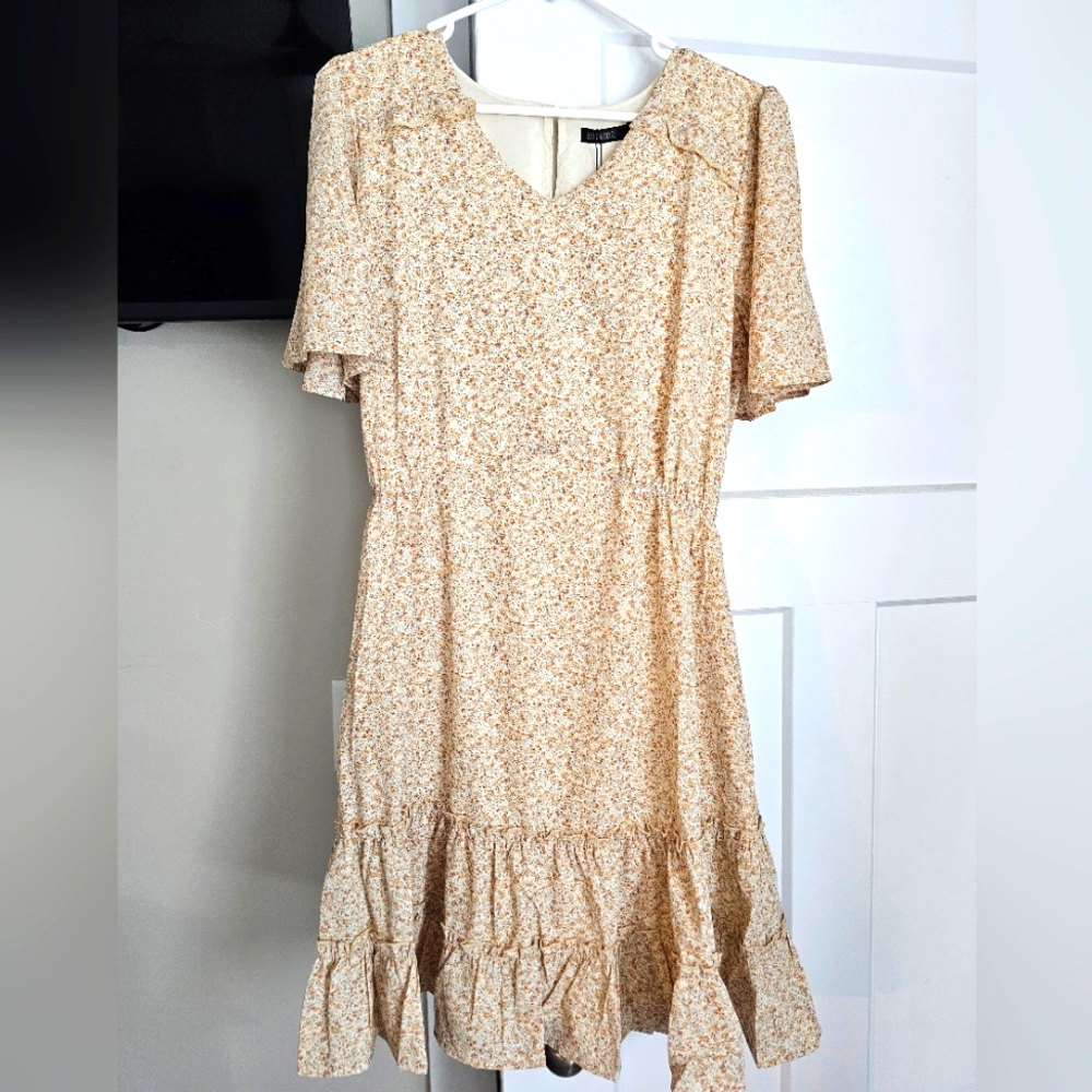 Knee-Length Floral Ruffle Dress